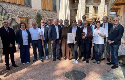 I soci dei RC Lugano-Lago, Locarno, Lugano e RAC Ticino con i Rotariani provenienti dalla Lombardia e con fra Martino Dotta